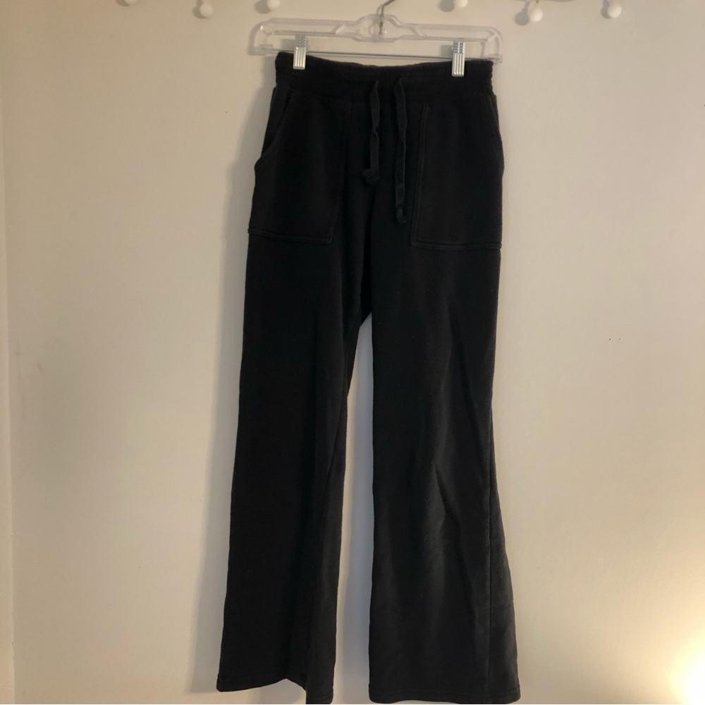 Black A&E sweatpants, wide leg
